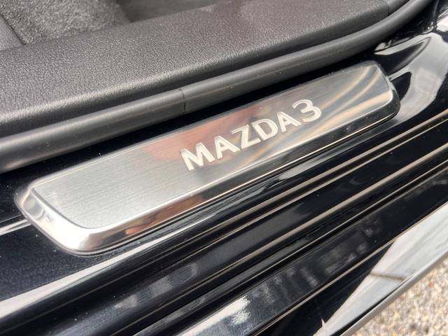 MAZDA3ファストバック 20Sバーガンディ セレクション オプション(360度セーフティPK・BOSEサウンドシステム+12スピーカー・フロント&リア&サイド&アンダースカートスポイラー・イルミスカッフプレート・ビルトインETC)シート&ステアリングヒーター(12枚目)