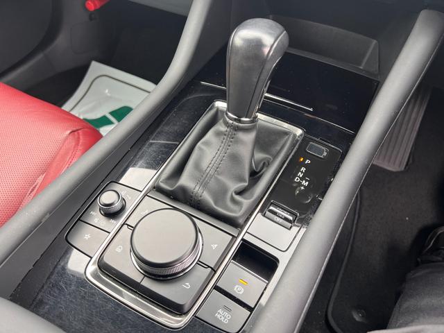 MAZDA3ファストバック 20Sバーガンディ セレクション オプション(360度セーフティPK・BOSEサウンドシステム+12スピーカー・フロント&リア&サイド&アンダースカートスポイラー・イルミスカッフプレート・ビルトインETC)シート&ステアリングヒーター(19枚目)