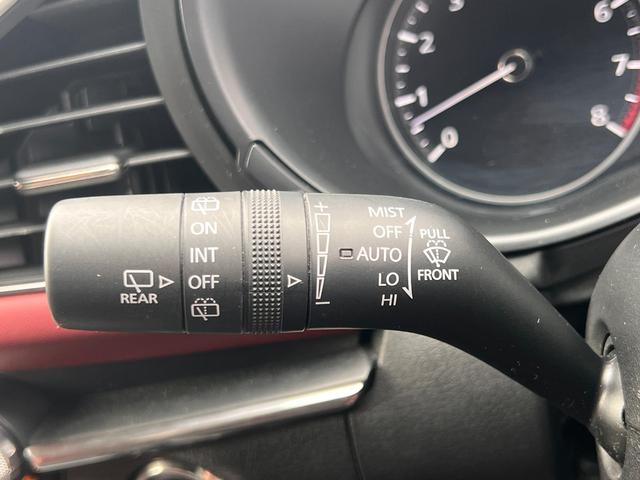 MAZDA3ファストバック 20Sバーガンディ セレクション オプション(360度セーフティPK・BOSEサウンドシステム+12スピーカー・フロント&リア&サイド&アンダースカートスポイラー・イルミスカッフプレート・ビルトインETC)シート&ステアリングヒーター(28枚目)