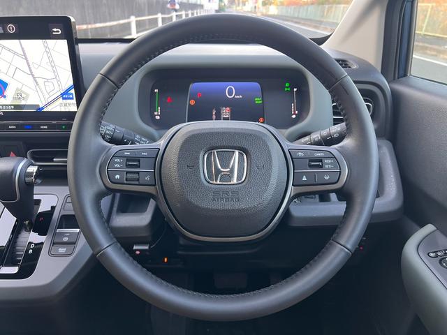 フリード e:HEVクロスター 11.4型ワイドナビ装着スペシャルPK・ナビ連動2.0ETC・2列目6:4分割可倒式シート(ダブルフォールダウン)・コンビシート&専用インテリア・アップルカープレイ&アンドロイドオート・純正ドラレコ(15枚目)