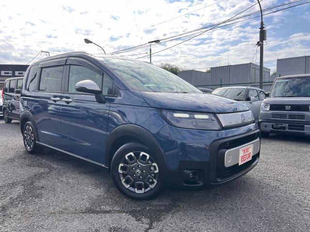 フリード e:HEVクロスター 11.4型ワイドナビ装着スペシャルPK・ナビ連動2.0ETC・2列目6:4分割可倒式シート(ダブルフォールダウン)・コンビシート&専用インテリア・アップルカープレイ&アンドロイドオート・純正ドラレコ(27枚目)