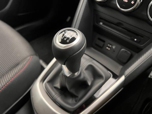 MAZDA2 15S ブラックトーンエディション 6速マニュアル・純正(マツダコネクトナビ・360度ビューモニター・前後ドラレコ・アルミペダル・バイザー裏ETC・ブルーワイドミラー・自動防眩ミラー)オートマチックハイビーム・前後パーキングセンサー(5枚目)