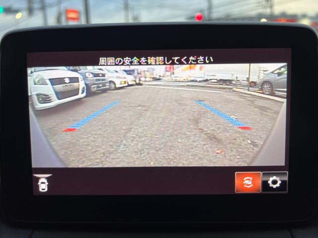 MAZDA2 15S ブラックトーンエディション 6速マニュアル・純正(マツダコネクトナビ・360度ビューモニター・前後ドラレコ・アルミペダル・バイザー裏ETC・ブルーワイドミラー・自動防眩ミラー)オートマチックハイビーム・前後パーキングセンサー(8枚目)
