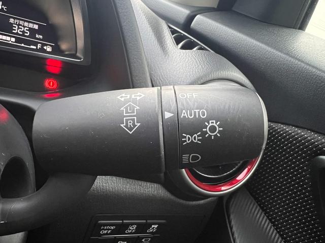 MAZDA2 15S ブラックトーンエディション 6速マニュアル・純正(マツダコネクトナビ・360度ビューモニター・前後ドラレコ・アルミペダル・バイザー裏ETC・ブルーワイドミラー・自動防眩ミラー)オートマチックハイビーム・前後パーキングセンサー(24枚目)