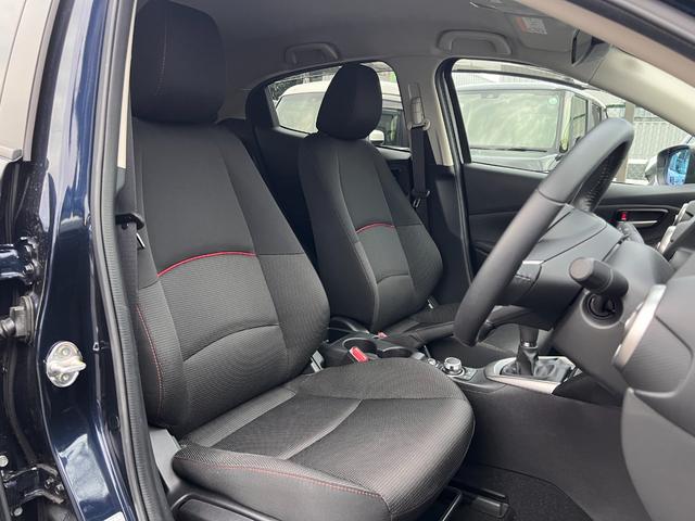 MAZDA2 15S ブラックトーンエディション 6速マニュアル・純正(マツダコネクトナビ・360度ビューモニター・前後ドラレコ・アルミペダル・バイザー裏ETC・ブルーワイドミラー・自動防眩ミラー)オートマチックハイビーム・前後パーキングセンサー(25枚目)