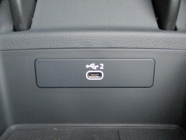 A4アバント 40TDIクワトロ Sライン 後期 バーチャルコックピット マトリクスLED 純正ナビ 全方位カメラ アンビエントライト ACC パワーテールゲート シーケンシャルウィンカー 前後ドラレコ ハーフレザーシート ランバーサポート(25枚目)