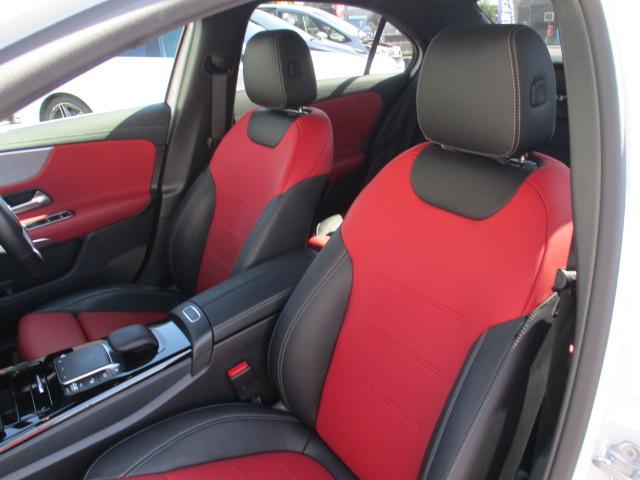 Ａクラスセダン Ａ２５０ｅ　セダン　ＡＭＧ　レザーエクスクルーシブＰ　アドバンスドＰＫＧ　レーダーセーフ　１オーナー　アンビエントライト　ヘッドアップディスプレイ　ＭＢＵＸナビＴＶ　全方位カメラ　アンビエントライト　シートヒーター　オプションカラー（13枚目）