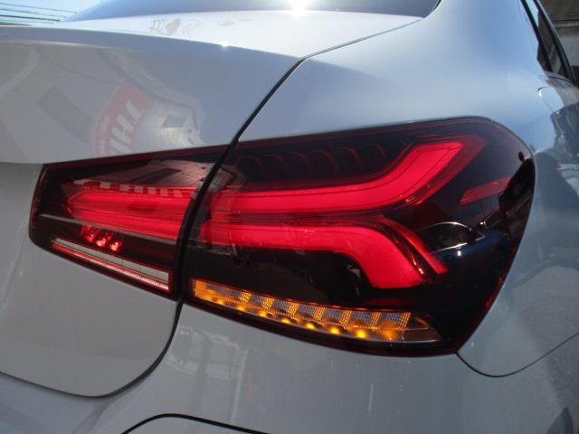 Ａクラスセダン Ａ２５０ｅ　セダン　ＡＭＧ　レザーエクスクルーシブＰ　アドバンスドＰＫＧ　レーダーセーフ　１オーナー　アンビエントライト　ヘッドアップディスプレイ　ＭＢＵＸナビＴＶ　全方位カメラ　アンビエントライト　シートヒーター　オプションカラー（60枚目）