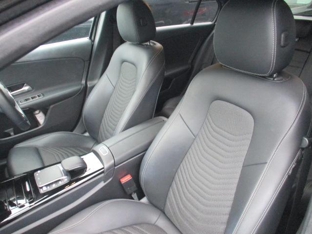 Ａクラス Ａ２００ｄ　レーダーセーフ　ＭＢＵＸナビＴＶ　バックカメラ　パワーシート　シートヒーター　ドラレコ　ワイヤレスチャージ　ハーフレザーシート　ＬＥＤヘッドライト　衝突軽減　追従クルーズ　踏み間違い防止　ＥＴＣ（13枚目）