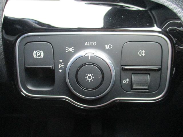 Ａクラス Ａ２００ｄ　レーダーセーフ　ＭＢＵＸナビＴＶ　バックカメラ　パワーシート　シートヒーター　ドラレコ　ワイヤレスチャージ　ハーフレザーシート　ＬＥＤヘッドライト　衝突軽減　追従クルーズ　踏み間違い防止　ＥＴＣ（29枚目）