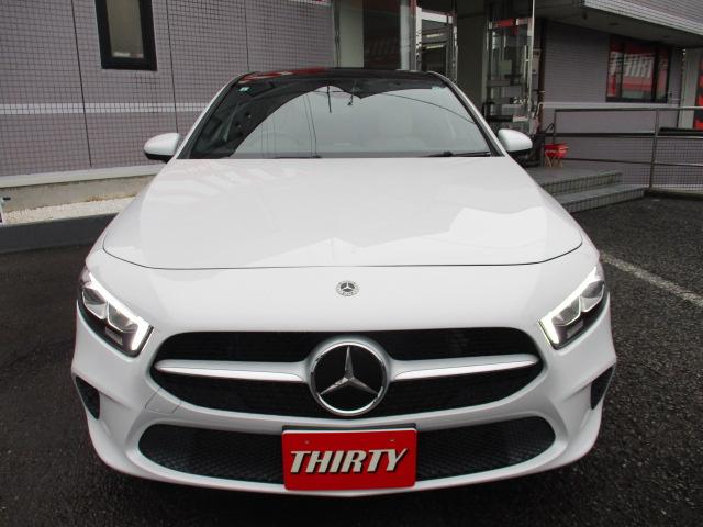 Aクラスセダン A250 4マチックセダン レーダーセーフ レザーEX パノラミックルーフ オプションカラー 本革 アンビエントライト MBUXナビTV バックカメラ 衝突軽減 踏み間違い防止 シートヒーター パワーシート ワイヤレスチャージ(2枚目)