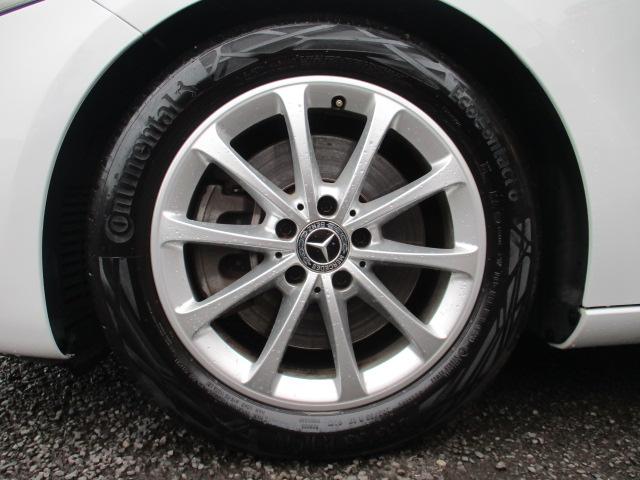 Aクラスセダン A250 4マチックセダン レーダーセーフ レザーEX パノラミックルーフ オプションカラー 本革 アンビエントライト MBUXナビTV バックカメラ 衝突軽減 踏み間違い防止 シートヒーター パワーシート ワイヤレスチャージ(52枚目)