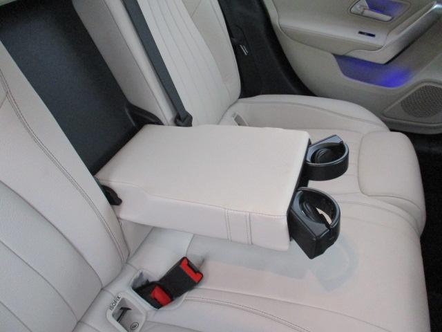 Aクラスセダン A250 4マチックセダン レーダーセーフ レザーEX パノラミックルーフ オプションカラー 本革 アンビエントライト MBUXナビTV バックカメラ 衝突軽減 踏み間違い防止 シートヒーター パワーシート ワイヤレスチャージ(67枚目)