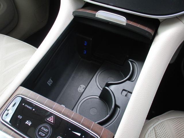 ＥＱＳ ＳＵＶ ＥＱＳ５８０　４マチック　ＳＵＶ　スポーツ　メーカー保証　ショーファーＰＫＧ　ナイトＰＫＧ　オプションインテリアトリム　本革シート　パノラミックルーフ　ＭＢＵＸハイパースクリーン　リアシートモニター　ブルメスター　全方位カメラ　ＨＵＤ（21枚目）