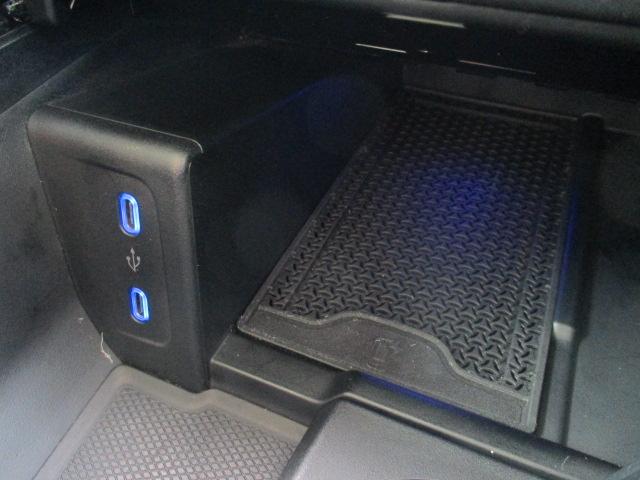 ＥＱＳ ＳＵＶ ＥＱＳ５８０　４マチック　ＳＵＶ　スポーツ　メーカー保証　ショーファーＰＫＧ　ナイトＰＫＧ　オプションインテリアトリム　本革シート　パノラミックルーフ　ＭＢＵＸハイパースクリーン　リアシートモニター　ブルメスター　全方位カメラ　ＨＵＤ（22枚目）