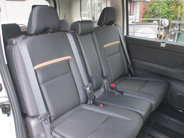 セレナ ｅ－パワー　ハイウェイスターＶ　フロントダイナミックパッケージ　ルーフスポイラー　プロパイロット　純正１２．３インチナビ　キャンセラー付きＴＶ　全方位カメラ　シート＆ステアヒーター　両側パワスラ　ワイヤレスチャージ　ドラレコ（12枚目）