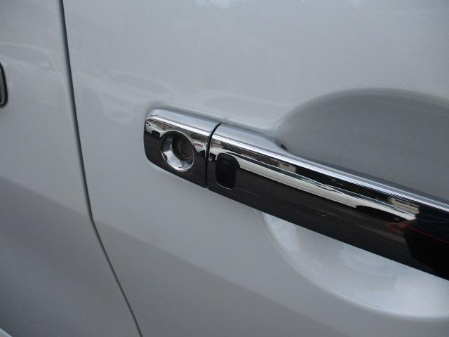 セレナ ｅ－パワー　ハイウェイスターＶ　フロントダイナミックパッケージ　ルーフスポイラー　プロパイロット　純正１２．３インチナビ　キャンセラー付きＴＶ　全方位カメラ　シート＆ステアヒーター　両側パワスラ　ワイヤレスチャージ　ドラレコ（51枚目）