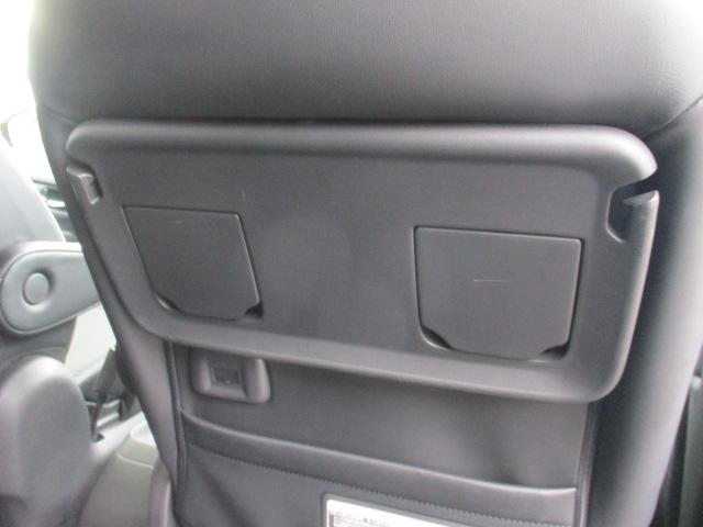 セレナ ｅ－パワー　ハイウェイスターＶ　フロントダイナミックパッケージ　ルーフスポイラー　プロパイロット　純正１２．３インチナビ　キャンセラー付きＴＶ　全方位カメラ　シート＆ステアヒーター　両側パワスラ　ワイヤレスチャージ　ドラレコ（62枚目）