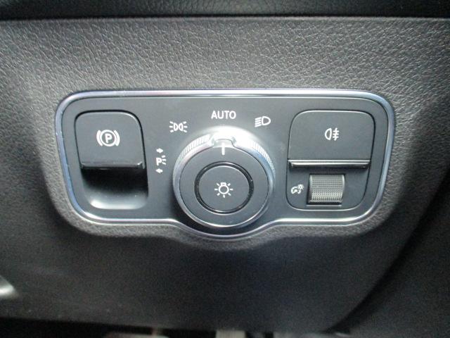 Bクラス B200d 1オーナー レーダーセーフ MBUXナビTV 全方位カメラ パワーシート シートヒーター ワイヤレスチャージ パワーテールゲート 前後ドラレコ LEDヘッドライト 衝突軽減 踏み間違い防止(31枚目)