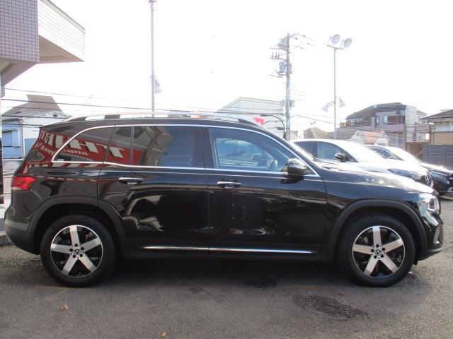 GLB GLB200d 4マチック レーダーセーフ アンビエントライト MBUXナビTV 全方位カメラ パワーシート シートヒーター ハーフレザーシート パワーテールゲート ワイヤレスチャージ 衝突軽減 踏み間違い防止 前後ドラレコ(4枚目)