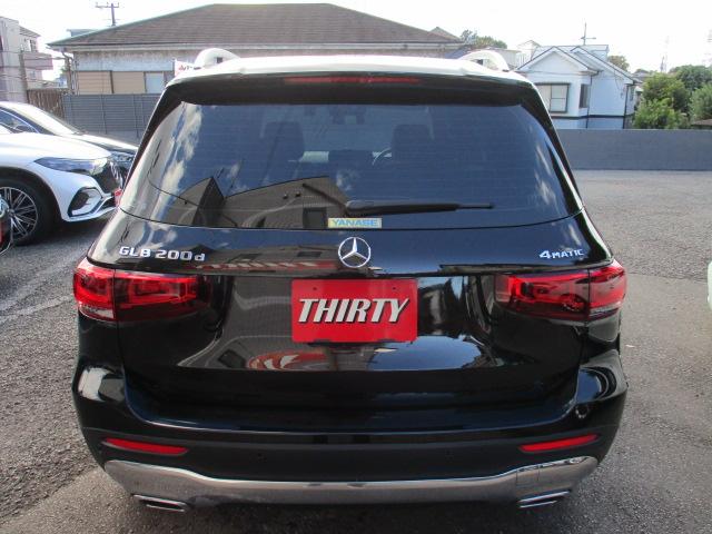 GLB GLB200d 4マチック レーダーセーフ アンビエントライト MBUXナビTV 全方位カメラ パワーシート シートヒーター ハーフレザーシート パワーテールゲート ワイヤレスチャージ 衝突軽減 踏み間違い防止 前後ドラレコ(7枚目)