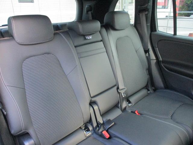 GLB GLB200d 4マチック レーダーセーフ アンビエントライト MBUXナビTV 全方位カメラ パワーシート シートヒーター ハーフレザーシート パワーテールゲート ワイヤレスチャージ 衝突軽減 踏み間違い防止 前後ドラレコ(12枚目)