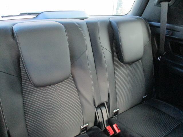 GLB GLB200d 4マチック レーダーセーフ アンビエントライト MBUXナビTV 全方位カメラ パワーシート シートヒーター ハーフレザーシート パワーテールゲート ワイヤレスチャージ 衝突軽減 踏み間違い防止 前後ドラレコ(13枚目)