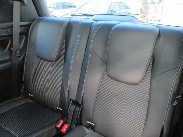 GLB GLB200d 4マチック レーダーセーフ アンビエントライト MBUXナビTV 全方位カメラ パワーシート シートヒーター ハーフレザーシート パワーテールゲート ワイヤレスチャージ 衝突軽減 踏み間違い防止 前後ドラレコ(16枚目)