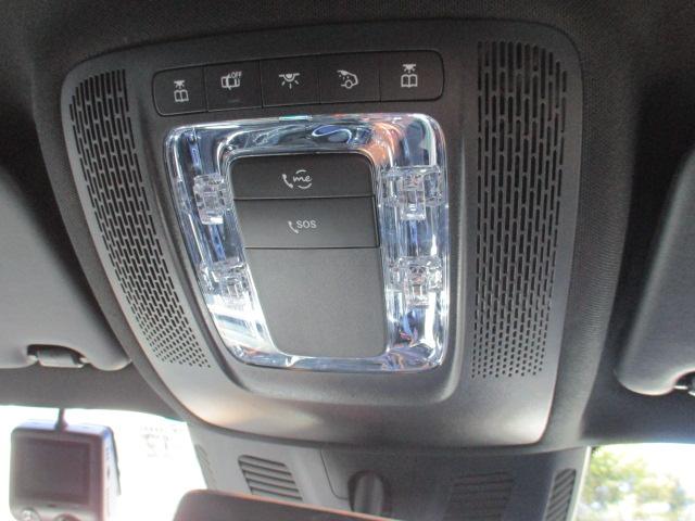 GLB GLB200d 4マチック レーダーセーフ アンビエントライト MBUXナビTV 全方位カメラ パワーシート シートヒーター ハーフレザーシート パワーテールゲート ワイヤレスチャージ 衝突軽減 踏み間違い防止 前後ドラレコ(33枚目)