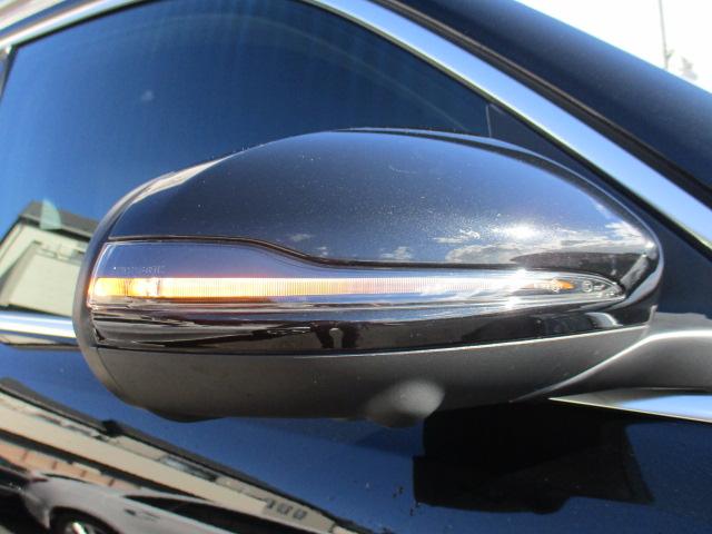 GLB GLB200d 4マチック レーダーセーフ アンビエントライト MBUXナビTV 全方位カメラ パワーシート シートヒーター ハーフレザーシート パワーテールゲート ワイヤレスチャージ 衝突軽減 踏み間違い防止 前後ドラレコ(56枚目)