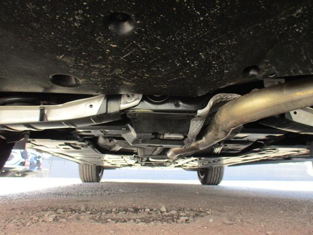 GLB GLB200d 4マチック レーダーセーフ アンビエントライト MBUXナビTV 全方位カメラ パワーシート シートヒーター ハーフレザーシート パワーテールゲート ワイヤレスチャージ 衝突軽減 踏み間違い防止 前後ドラレコ(61枚目)