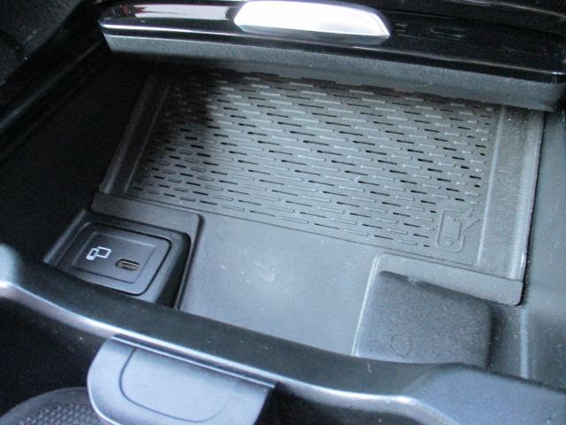 ＧＬＡクラス ＧＬＡ３５　４マチック　レザーＥＸ　アドバンスドＰ　レーダーセーフ　オプションカラー　ＭＢＵＸナビＴＶ　全方位カメラ　アンビエントライト　ヘッドアップディスプレイ　ワイヤレスチャージ　前後ドラレコ　シートヒーター（20枚目）