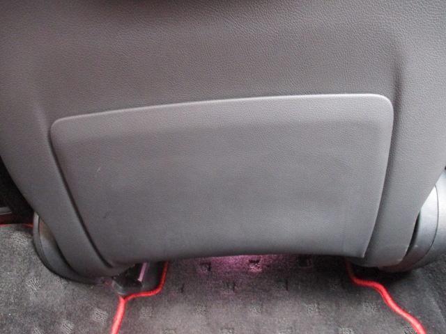 Ｃクラスステーションワゴン Ｃ２２０ｄ　ワゴンアバンギャルド　ＡＭＧライン　ディーゼルターボ　レザーエクスクルーシブパッケージ　赤革シート　Ｂｕｒｍｅｓｔｅｒ　レーダーセーフ　ワイドナビＴＶ　バックモニター　シートヒーター　純正ナビ　地デジ　パワーシート　　パワーバックドア（66枚目）