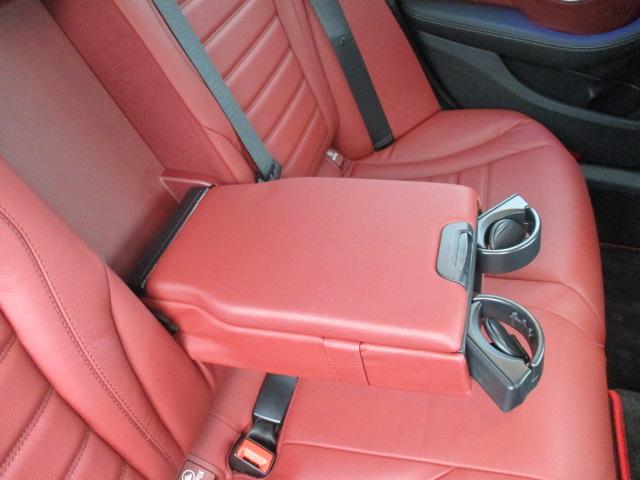 Ｃクラスステーションワゴン Ｃ２２０ｄ　ワゴンアバンギャルド　ＡＭＧライン　ディーゼルターボ　レザーエクスクルーシブパッケージ　赤革シート　Ｂｕｒｍｅｓｔｅｒ　レーダーセーフ　ワイドナビＴＶ　バックモニター　シートヒーター　純正ナビ　地デジ　パワーシート　　パワーバックドア（68枚目）