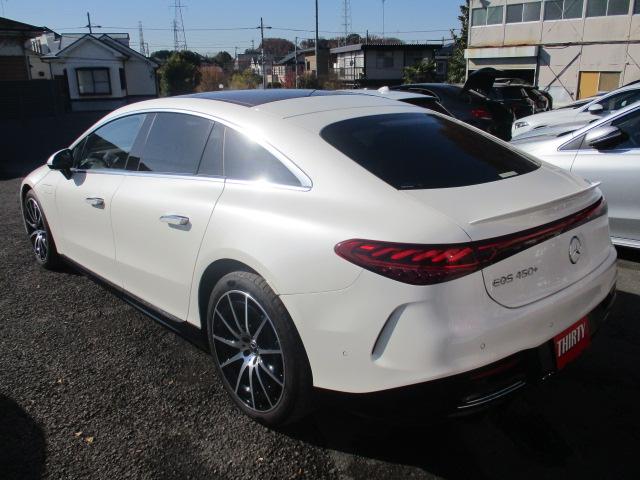 ボディガラスコートやモール磨き等のオプションも人気です。当店スタッフやアルバイト等は素人ですので施工はしません。１人のプロに任せるので上質な仕上がりとなりムラがありません。