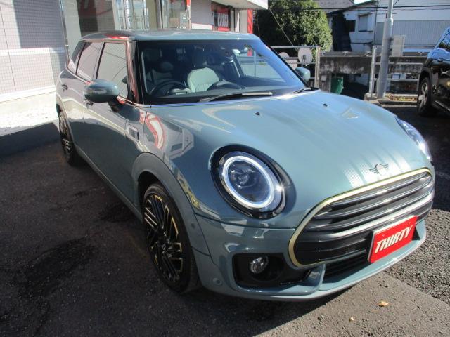 ＭＩＮＩ クーパー　クラブマン　アントールド・エディション　特別仕様車　ディスプレイメーター　カープレイ対応　バックモニター　衝突軽減ブレーキ　ドラレコ　インテリセーフ　シートヒーター　追従クルーズ　アンビエントライト　専用シート　ＬＥＤヘッドライト（3枚目）