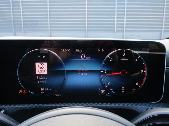 �ԗ����Ɏ��i���`�F�b�N�P�O�O���ڈȏ�I�@�O��������A�@�ւ≺���A�����ȂǎԑS�̂̕i��������s�Ȃ�����A���摖�s���s�����ЋK������i�������X���E�߂̎ԗ��̂ݓW����O�ꂵ�Ă��܂��B