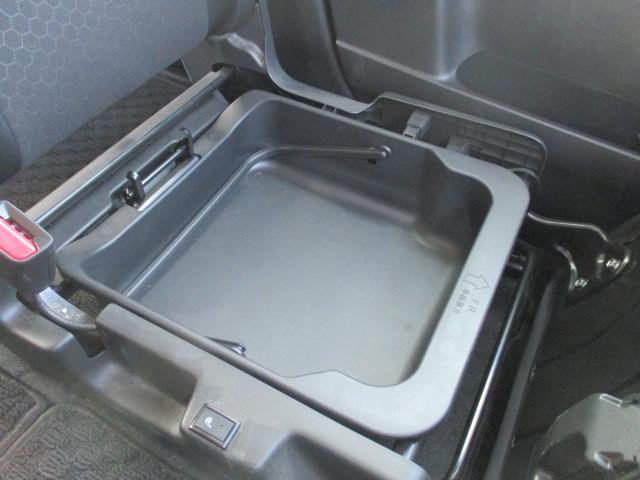 クロスビー ＨＹＢＲＩＤ　ＭＶ　３型　全方位カメラ付ナビ　ワンオーナー車　Ｂｌｕｅｔｏｏｔｈ機能対応　フロアマット　ドアバイザー　前後衝突被害軽減ブレーキ　電動格納ドアミラー　スマートキー　アダプティブクルーズコントロール　運転席・助手席シートヒーター　フルフラットシート（30枚目）