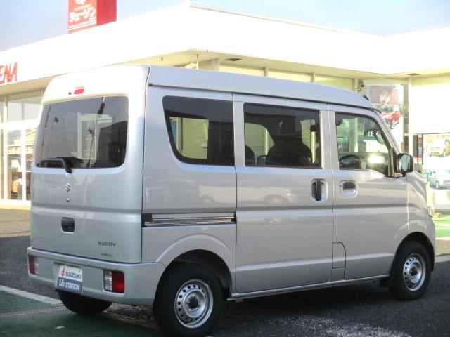 エブリイ ＰＡ　６型　前後衝突被害軽減ブレーキ　フロアマット　禁煙車　ハイルーフ　メンテナンスノート　取扱説明書　ディーラー保証付　ＦＭ／ＡＭラジオ　両側スライドドア　オートライト　リヤパーキングセンサー　スペアキー　エアコン・パワステ　シルキーシルバーメタリック（6枚目）
