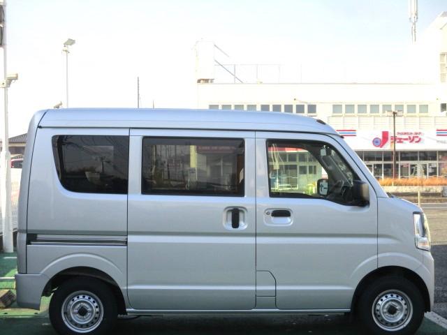 エブリイ ＰＡ　６型　前後衝突被害軽減ブレーキ　フロアマット　禁煙車　ハイルーフ　メンテナンスノート　取扱説明書　ディーラー保証付　ＦＭ／ＡＭラジオ　両側スライドドア　オートライト　リヤパーキングセンサー　スペアキー　エアコン・パワステ　シルキーシルバーメタリック（7枚目）
