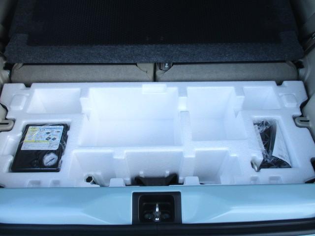 アルトラパン Ｇ　３型　自社レンタカーＵＰ　ナビ　ＥＴＣ　禁煙車　Ｂｌｕｅｔｏｏｔｈ機能対応　前後衝突被害軽減ブレーキ　フロアマット　スマートキー　運転席シートヒーター　ディーラー保証付　車検整備付　ワンオーナー車　ベンチシート　オートライト　盗難警報装置（31枚目）