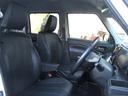 運転席、助手席共にシートはしっかりとしたホールドが確保されています！
