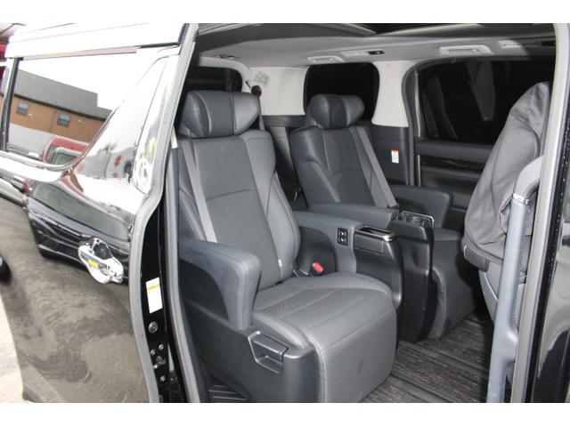 アルファード 2.5S Cパッケージ 寒冷地仕様・バックフォグ・ツインサンルーフ・リアフィリップダウンモニター・ディスプレイオーディオ・フルセグテレビ・CD&DVD・両側自動ドア・パワーバックドア・Lマークキャップ・ブラックレザーシート(15枚目)