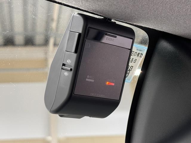 カスタムＧ　Ａストップ　衝突軽減Ｂ　Ｂカメラ　両側電動ＳＤ　ＥＴＣ車載器　フルフラットシート　ＬＥＤヘッドライト　スマートキー＆プッシュスタート　フルセグテレビ　イモビライザー　ドライブレコーダー　アルミホイール(11枚目)