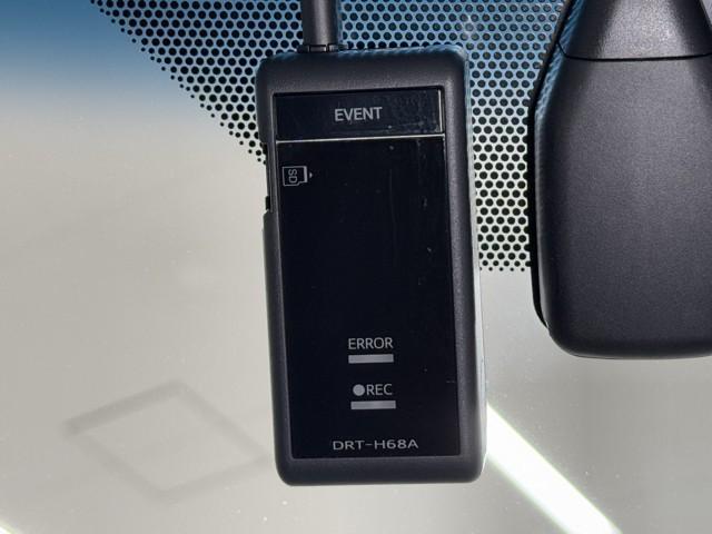ランドクルーザープラド ＴＸ　Ｌパッケージ　リアカメラ　１オ－ナ－　スマートキ　盗難防止　キーレスエントリー　ＥＴＣ装備　ＤＶＤ再生可　エアコン　ＬＥＤランプ　レザー　アルミホイール　パートタイム４ＷＤ　横滑り防止システム　フルＴＶ　ナビ＆ＴＶ（11枚目）