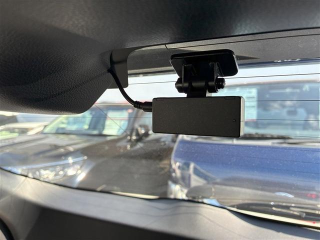 ハリアー Ｚ　エアロ　盗難防止　運転席パワーシート　地デジ　横滑防止装置　リアビューカメラ　ヘッドライトＬＥＤ　アルミホイール　点検記録簿　Ｗエアバッグ　キーレス　ドラレコ付き　スマートキ－　サイドエアバッグ（14枚目）