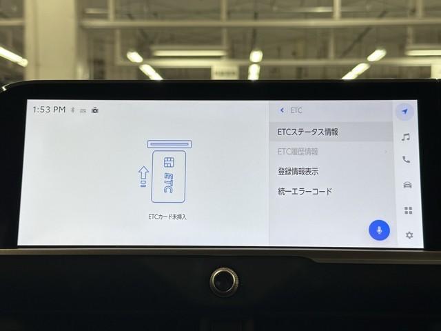 クラウンクロスオーバー Ｇレザーパッケージ　クルーズコントロール　パワーシート　バックモニター　記録簿　ＬＥＤヘッドランプ　レザーシート　ドラレコ　ＥＴＣ　１００Ｖ電源　フルセグＴＶ　４ＷＤ　スマートキー　盗難防止装置　キーレス　ＡＢＳ（7枚目）