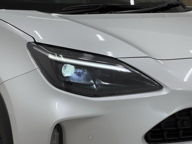 ヤリスクロス ハイブリッドＧ　ＴＳＳ　イモビライザー　バックモニタ－　記録簿有　エアコン　ナビ　ＬＥＤヘッドライト　インテリキー　パワーウィンド　ワンオーナ　Ｗエアバック　オートクルーズ　メディアプレイヤー接続　キーフリー　アルミ（17枚目）