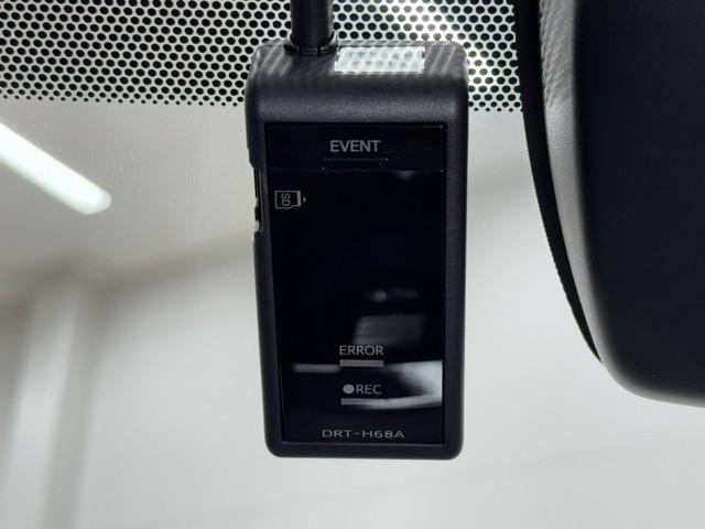 カローラ ダブルバイビー　衝突被害軽減ブレーキ　オートエアコン　ナビ　盗難防止装置　キーフリー　ＬＥＤ　バックモニター　スマートキー　メモリーナビ　サイドエアバッグ　オートクルーズコントロール　横滑り防止機能　ＡＷ　エアバッグ（9枚目）