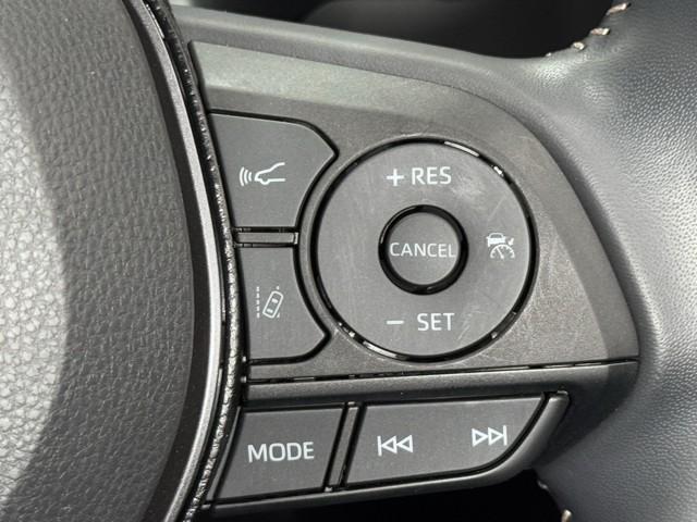 カローラ ダブルバイビー　衝突被害軽減ブレーキ　オートエアコン　ナビ　盗難防止装置　キーフリー　ＬＥＤ　バックモニター　スマートキー　メモリーナビ　サイドエアバッグ　オートクルーズコントロール　横滑り防止機能　ＡＷ　エアバッグ（10枚目）